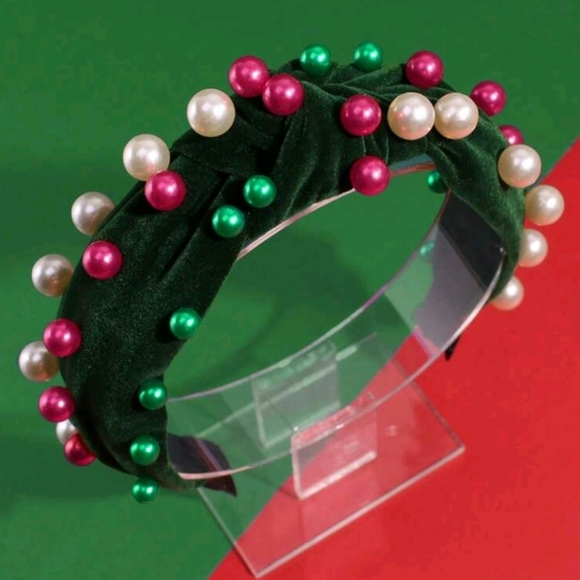 Green velvet headband with pearls for Christmas knot design - Picture 2 of 3